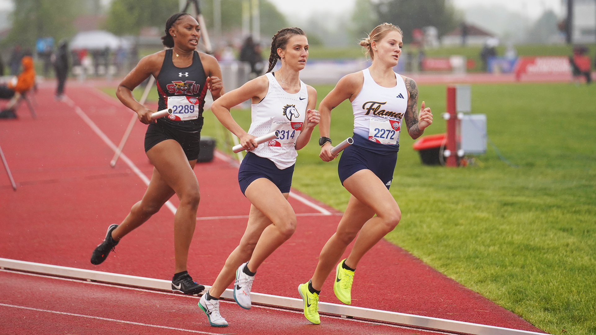 Flames place 12th in 4x800 relay